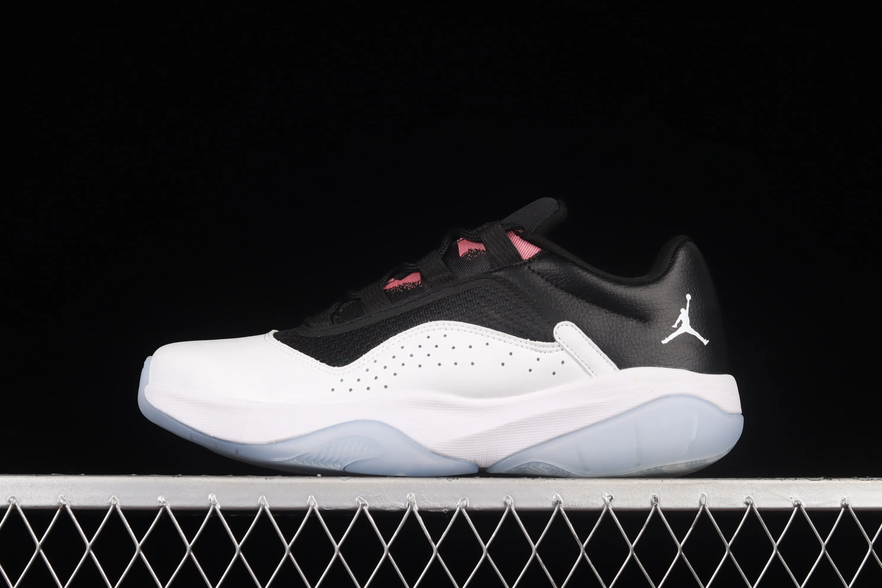 All categories Air Jordan Jordan series basketball shoes Air Jordan 11 Air Jordan 11 CMFT Low AJ11 Joe 11 South Coast low-top anti-slip shock-absorbing basketball shoes CW0784-104